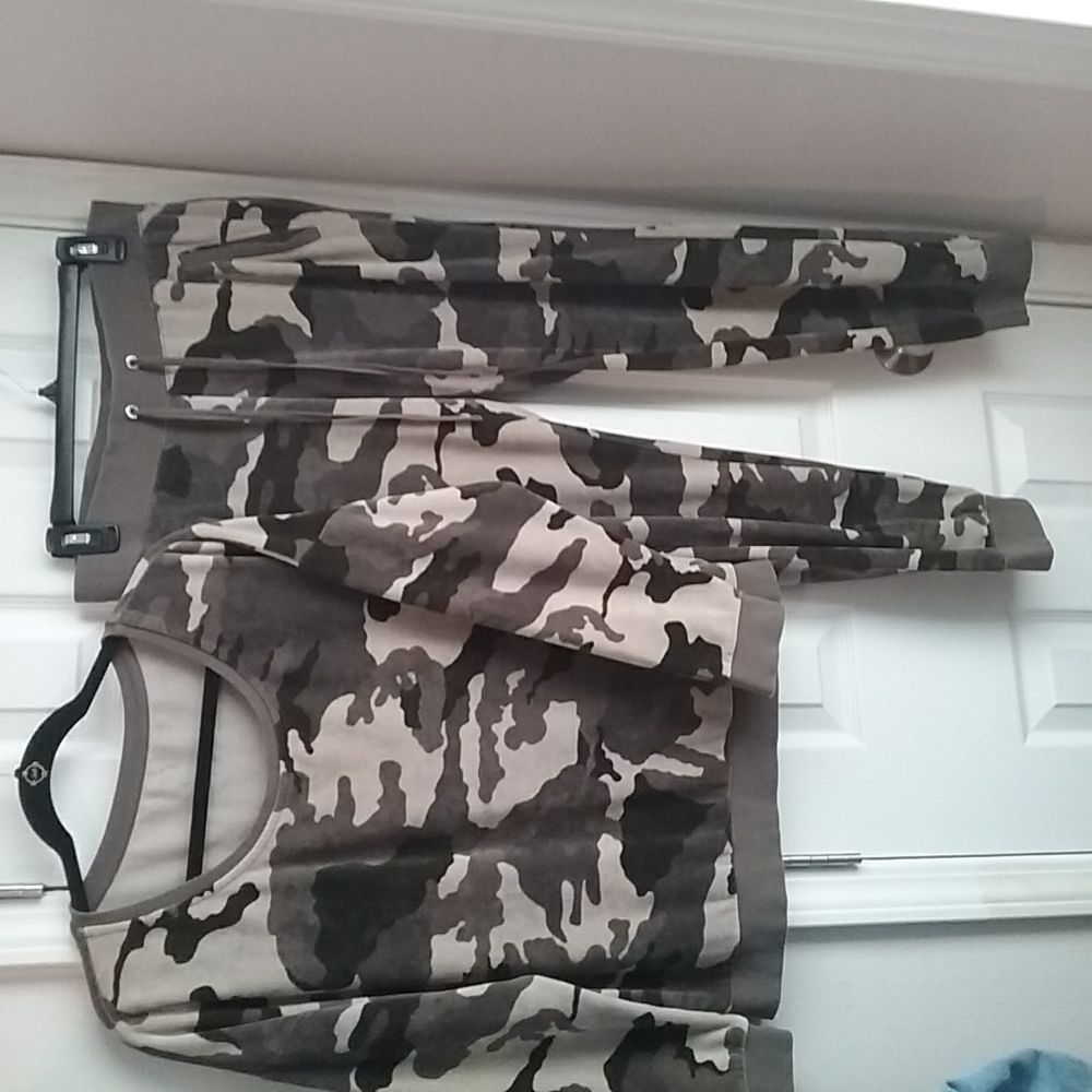 Olive and grey camo velour joggers and top size M
